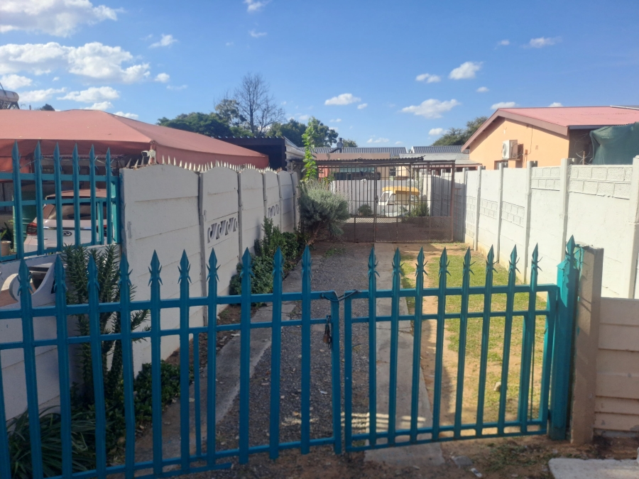 3 Bedroom Property for Sale in Oos Einde North West